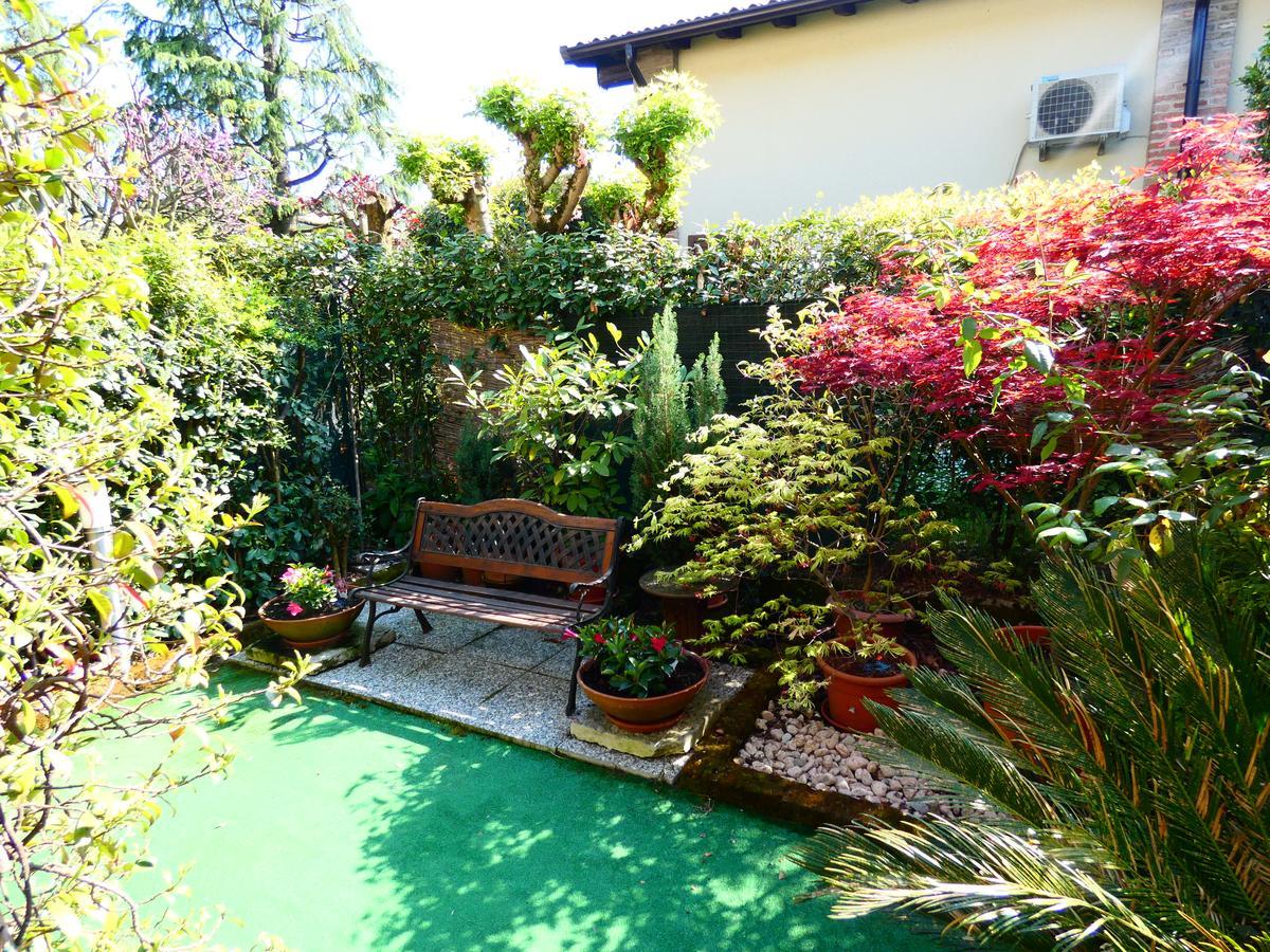 デセンツァーノ・デル・ガルダGarden Sweet House Desenzanoアパートメント エクステリア 写真